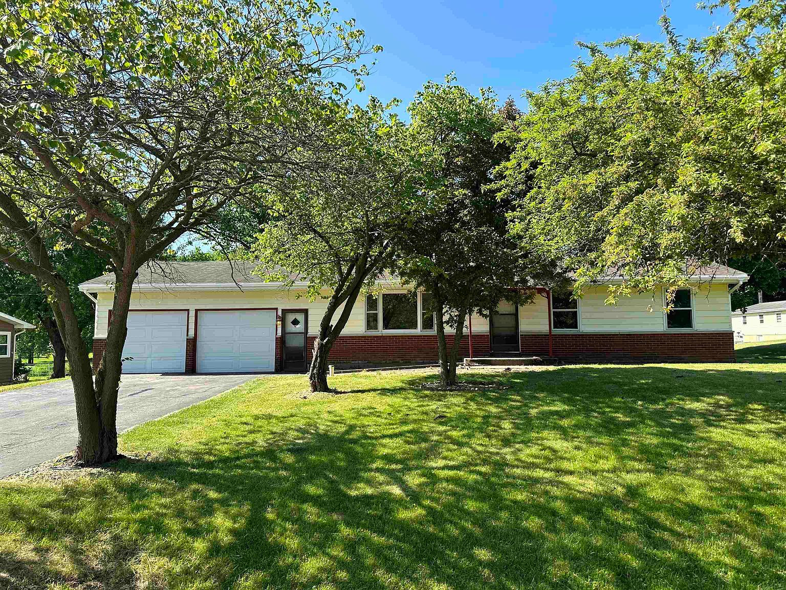 1502 N Terrace Hills Rd, Kendallville, IN 46755 Zillow