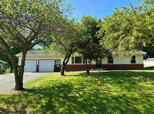 1502 N Terrace Hills Rd, Kendallville, IN 46755