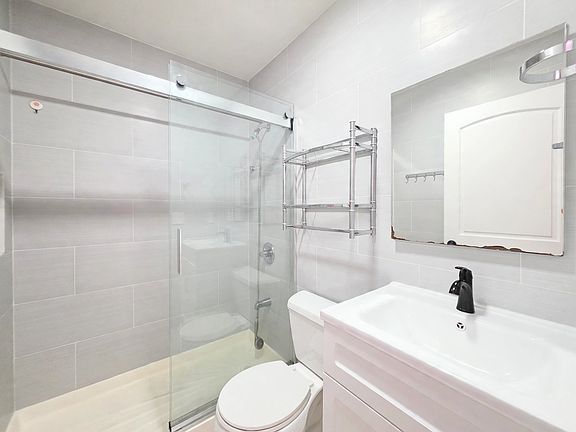 5th image of 160 28th Ave #2