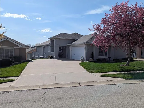 7910 N Cherry St, Gladstone, MO 64118