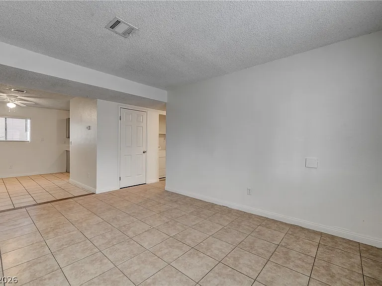 1832 Goldfield St #1 — Photo 3