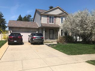 8867 Railwood Dr, Newport, MI 48166