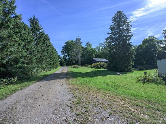 4th image of 4191 Carriage Rd