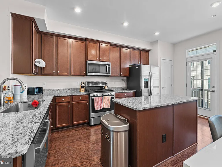 8114 Miner St — Photo 10