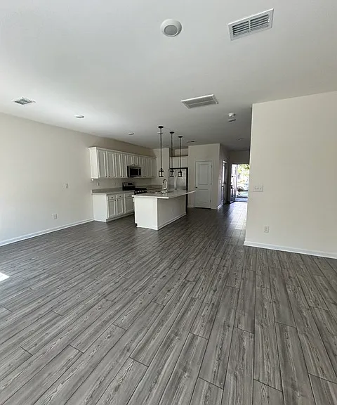 2645 Aubrey St #1 — Photo 9