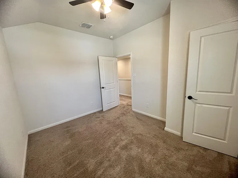 10335 Lynwood Crk — Photo 15