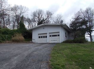 15955 Kentucky Rd, Neosho, MO 64850