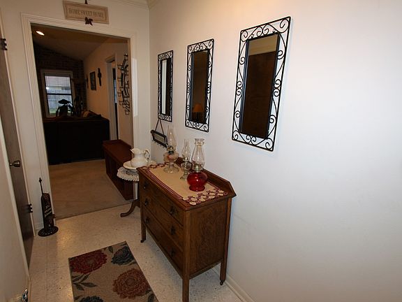 2nd image of 1152 Meadowridge Dr