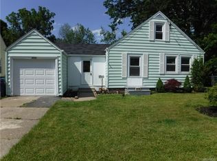 8220 Lindbergh Ave, Niagara Falls, NY 14304