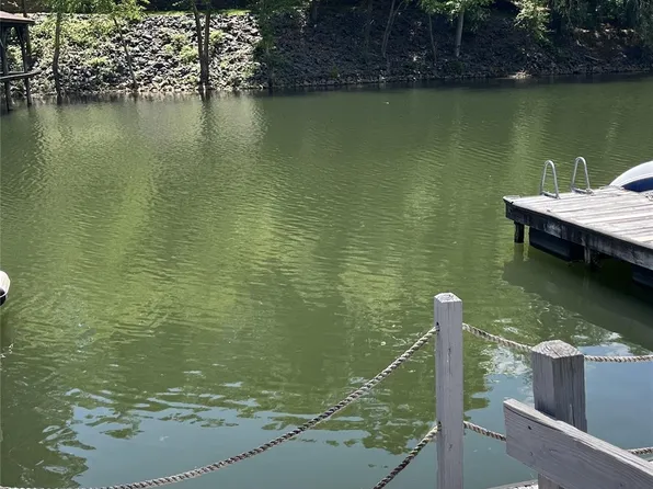 26056 Neptunes Lndg, Tega Cay, SC 29708