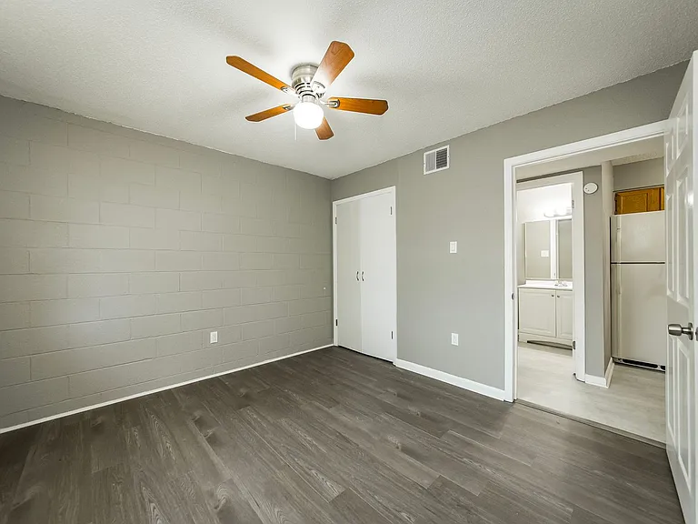 404 N Lincoln St — Photo 14