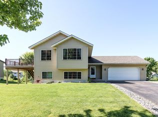 6548 Bald Eagle Ct, Monticello, MN 55362