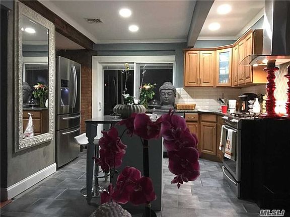 5th image of 1601 N Thompson Dr