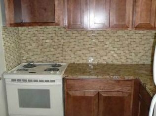 7991 N Sunrise Lakes Dr #105, Sunrise, FL 33322