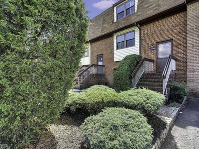 3804 N Oaks Blvd, North Brunswick, NJ, 08902
