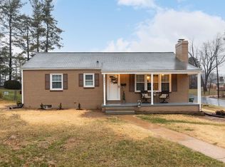 2401 Mount Vernon St, Waynesboro, VA 22980