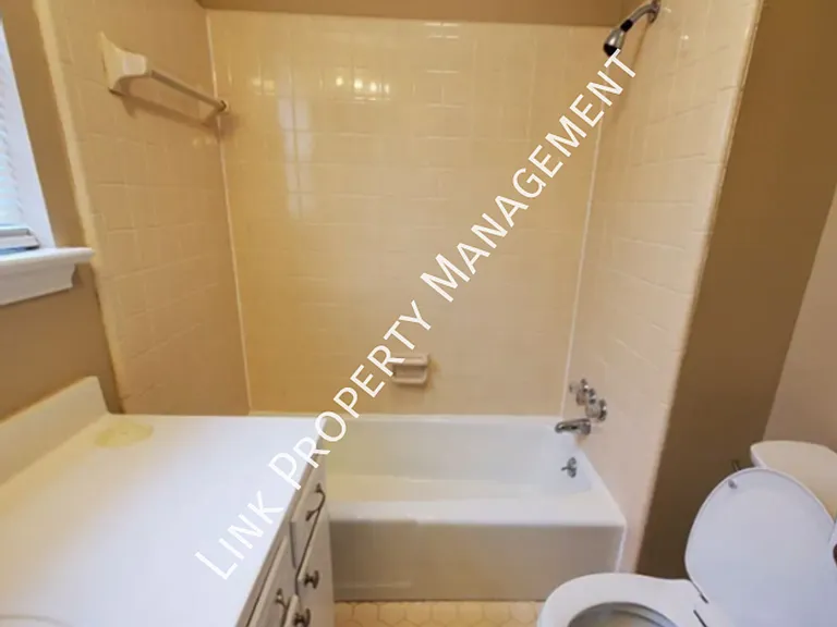 4911 Marylin Ln #B — Photo 10