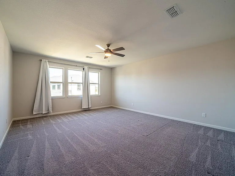 4706 Llano Loop — Photo 34