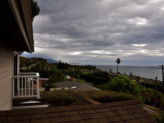 4th image of 2515 Golden Gate Ave #A
