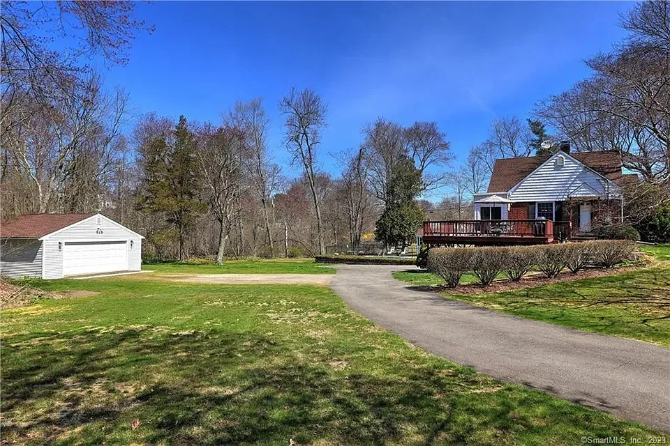 3 bed, 2249 sqft, $4,000 — Photo 1