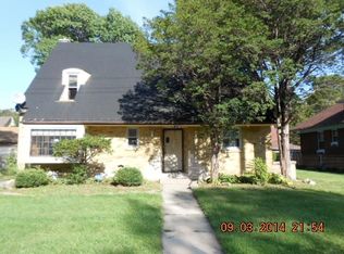 714 Raymond St, Elgin, IL 60120