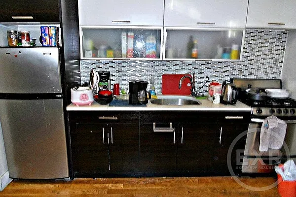 Rented by EXR | media 13