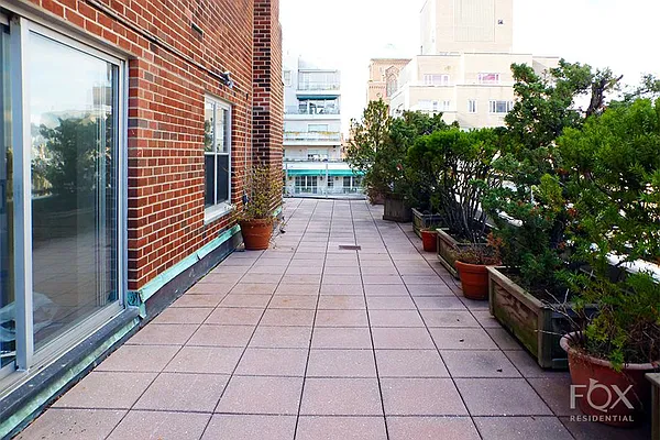 Sold by Fox Residential Group | media 5