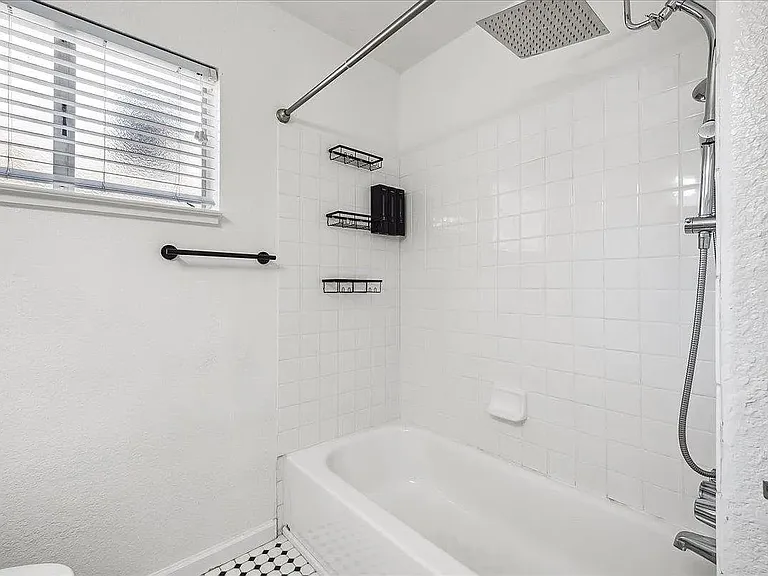817 Oakland Ave — Photo 12