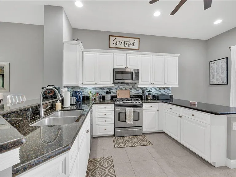 502 Del Sol Cir — Photo 18