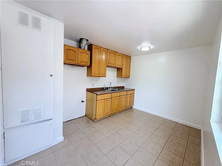 4536 Waldo Ct — Photo 4