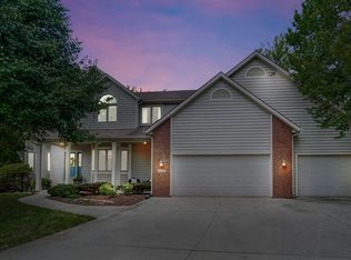 2036 Inverness Lakes Xing, Fort Wayne, IN 46804