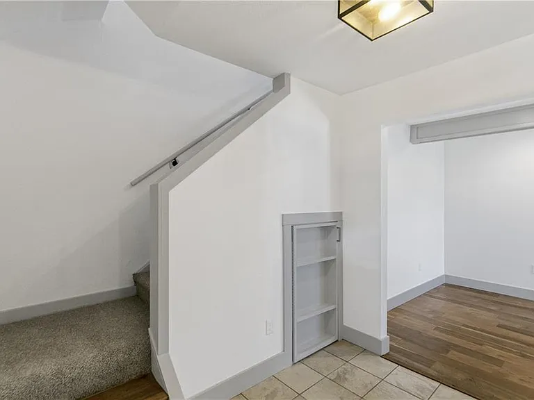718 W Maple St — Photo 15