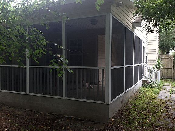 Screen porch