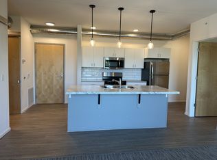 4326 Hickman Rd #206, Des Moines, IA 50310