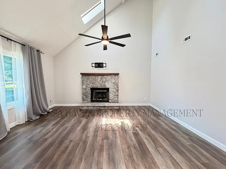 19 Andys Ln — Photo 3
