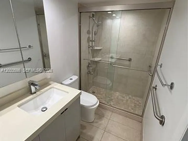 5555 Collins Ave #9V — Photo 15