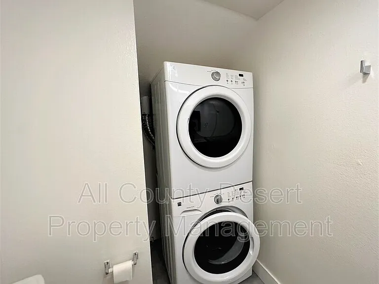401 Vista Chino #11 — Photo 10