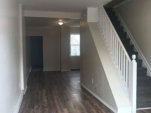 2nd image of 136 Jersey St