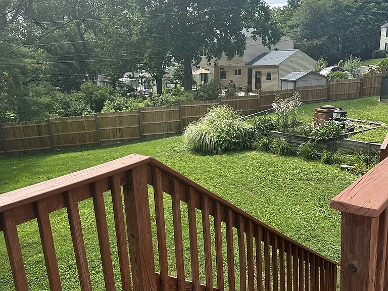 238 Pond Dr — Photo 20