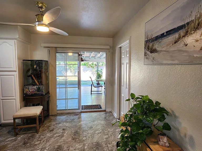 18813 Cairo Ave — Photo 6
