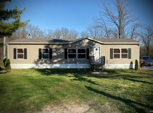 48 Pebble Creek Dr, Elsberry, MO 63343