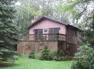 1735 Gordon Ln, Tobyhanna, PA