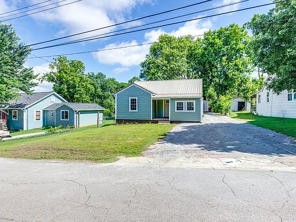 3rd image of 404 Green Acres Dr