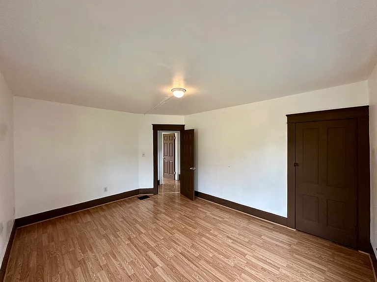 154 Elmwood St — Photo 17