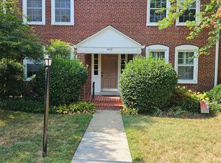 4118 36th St S APT A1, Arlington, VA 22206