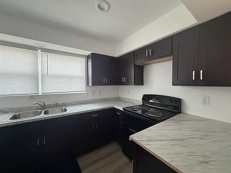 9930 Buckingham Rd #108 — Photo 3