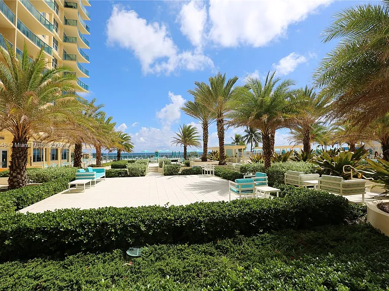 2501 S Ocean Dr #Penthouse 28 — Photo 37