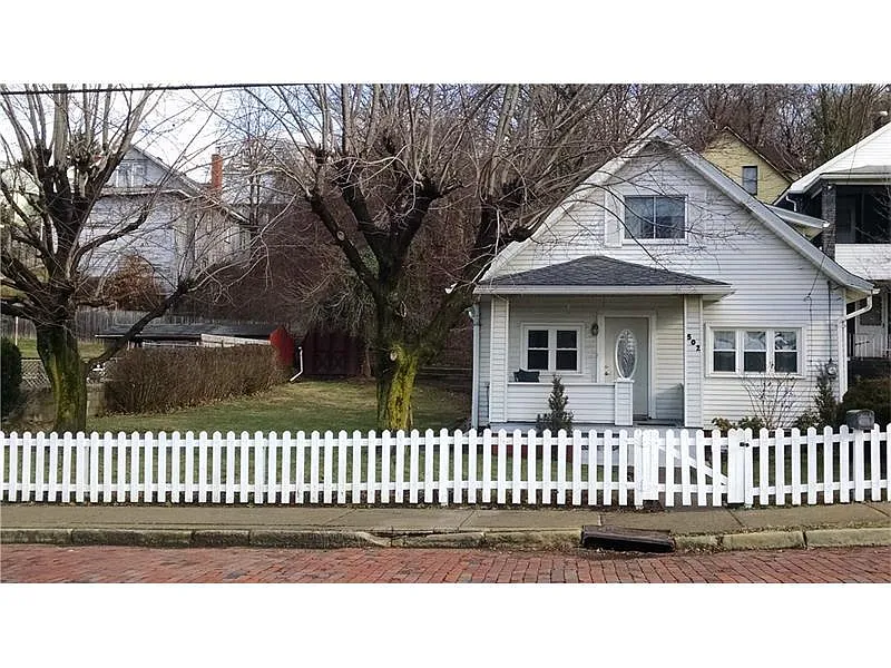 502 Pine St photo 1