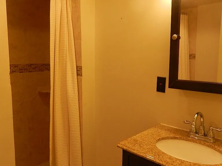 1532 Pine St — Photo 10