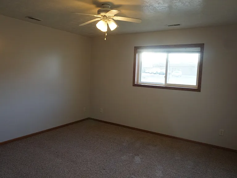 1400 E Rushmore Dr #2 — Photo 13